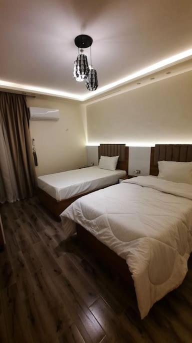 المهندسين جامعة الدول ميدان لبنان الدقي فندقية * Cairo